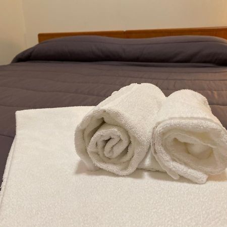 Casa Per Ferie Sant'Anna Hotel มาเตรา ภายนอก รูปภาพ