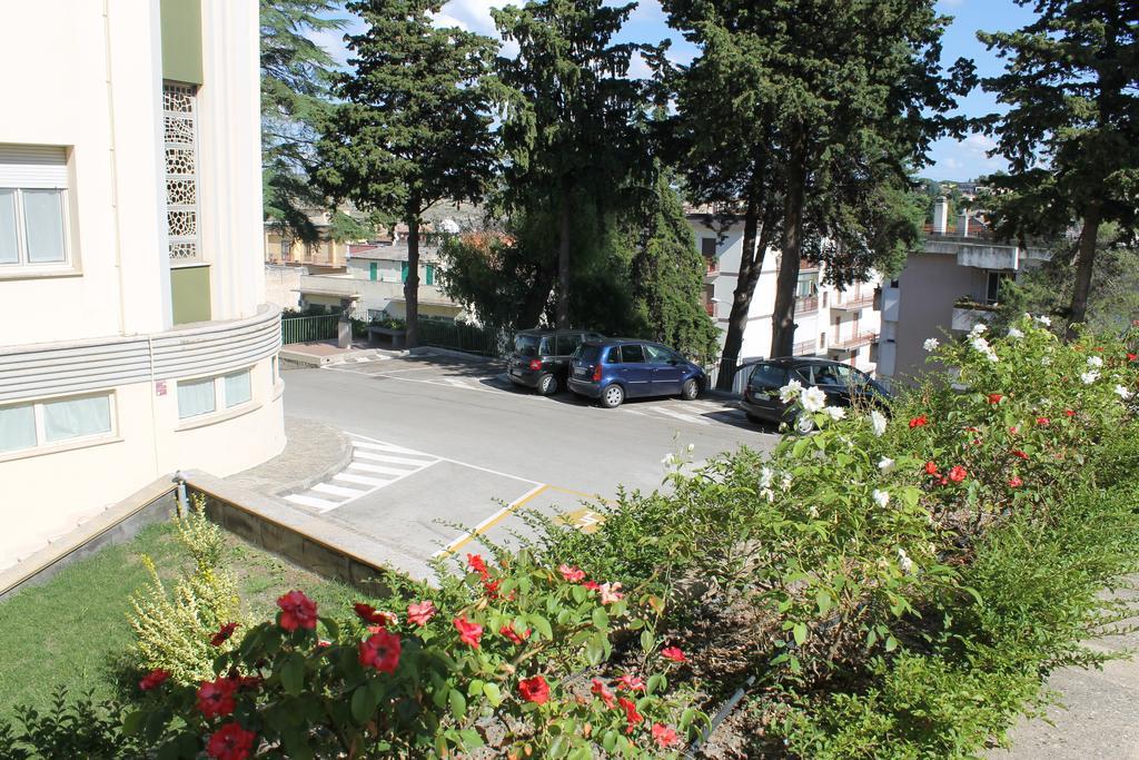 Casa Per Ferie Sant'Anna Hotel มาเตรา ภายนอก รูปภาพ
