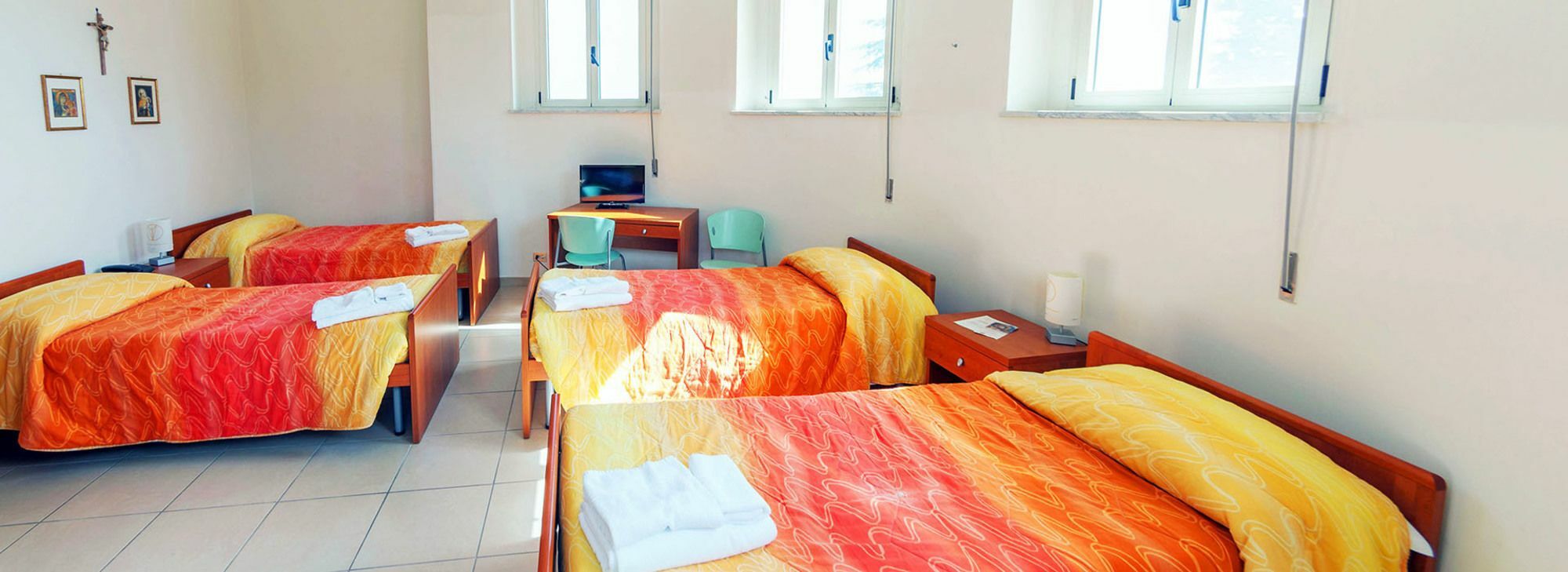 Casa Per Ferie Sant'Anna Hotel มาเตรา ภายนอก รูปภาพ